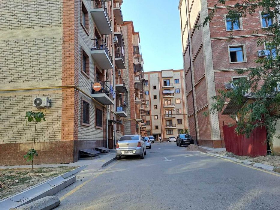 Полуподвальное помещение в Яшнобаде – продажа частями, 300 м²