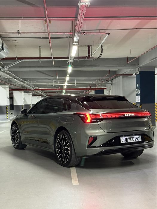 Zeekr 001 Full Pazitsia 100 Kwh