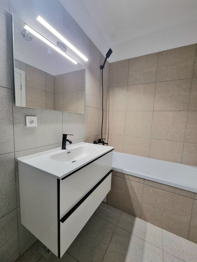 Apartament 3 camere, bucătărie, parcare, str. Abatorului zona Poligon