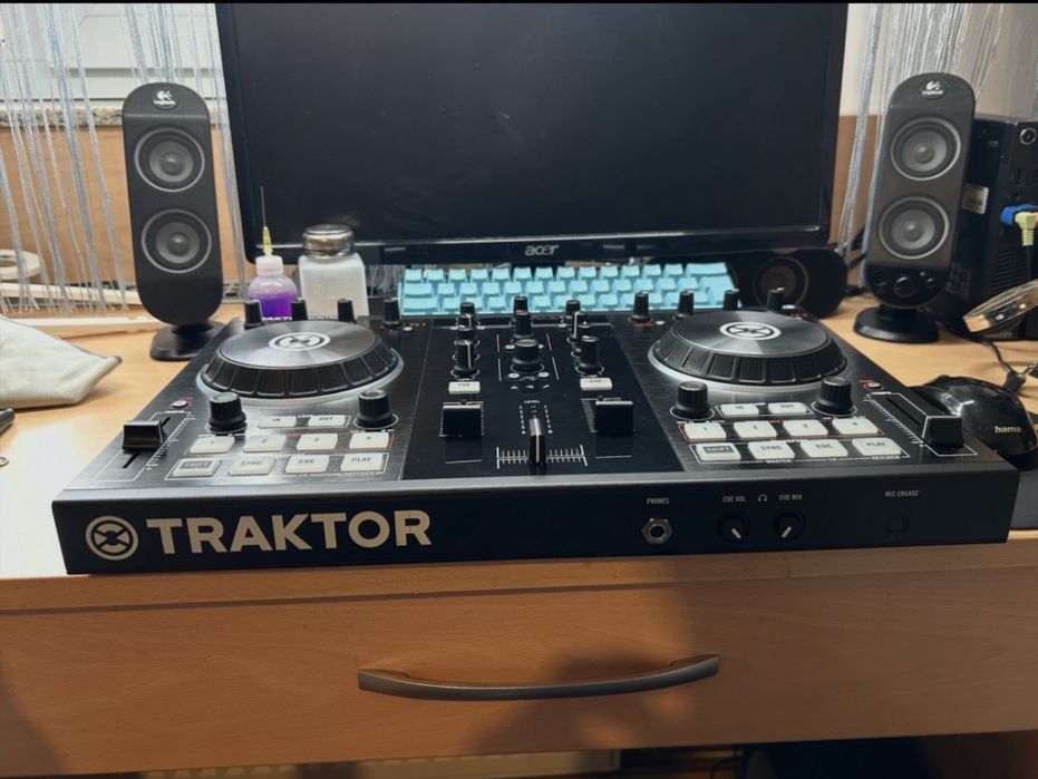 Vand Consola Traktor S2Mk2 in stare buna!