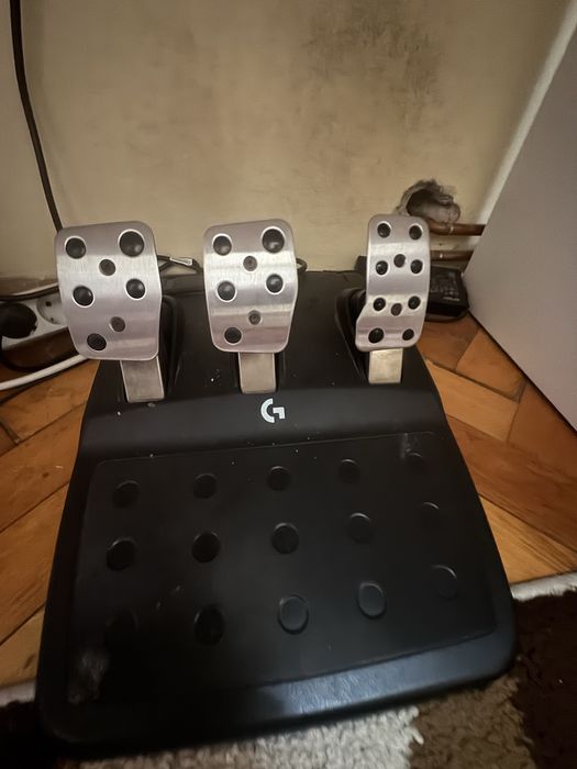 Vand volan Logitech G923
