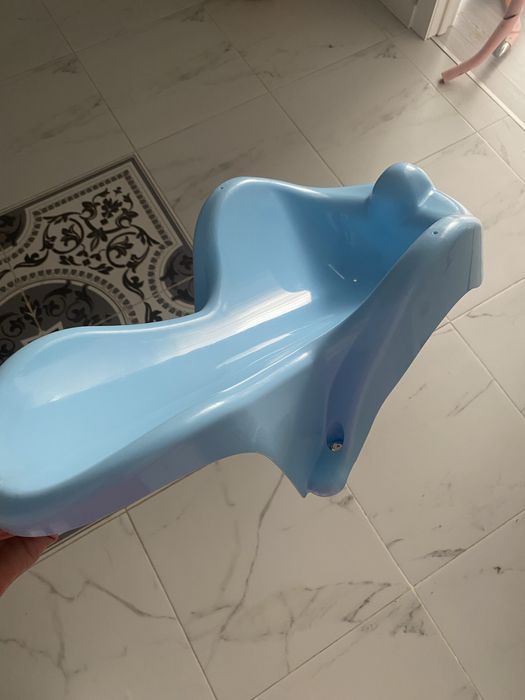 Продам детскую горку для купания в отличном состоянии