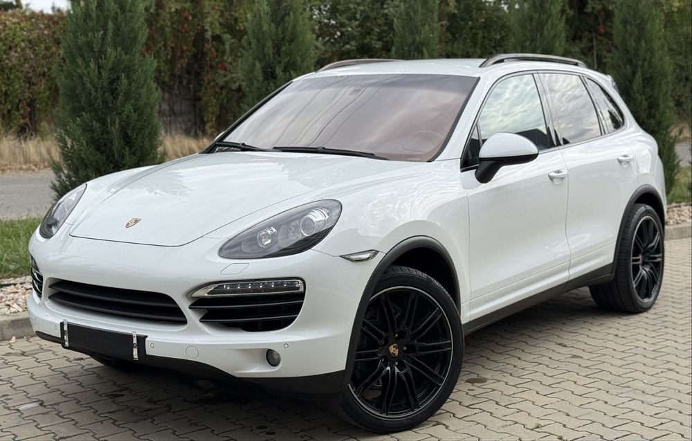 Porsche Cayenne GTS Interior Bi-Xenon Perne Camera Webasto