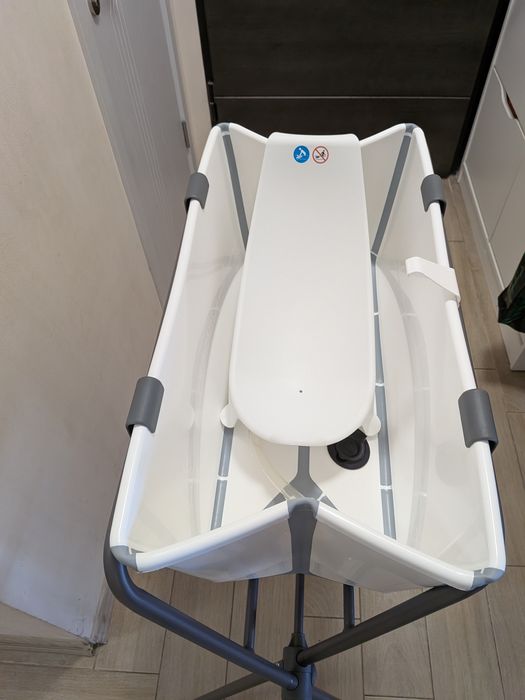Стойка за къпане с вана Stokke - Като нови!