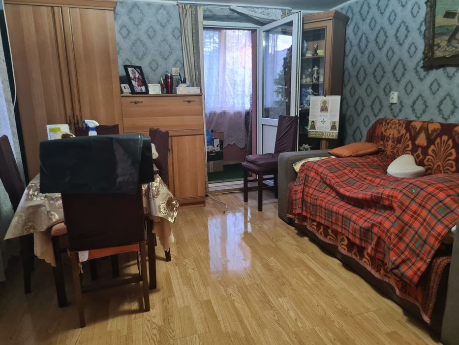 Proprietar vând casa pe str Podinei