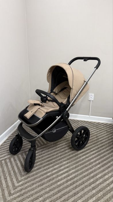 Коляска детская 2 в 1  ( зима + лето )