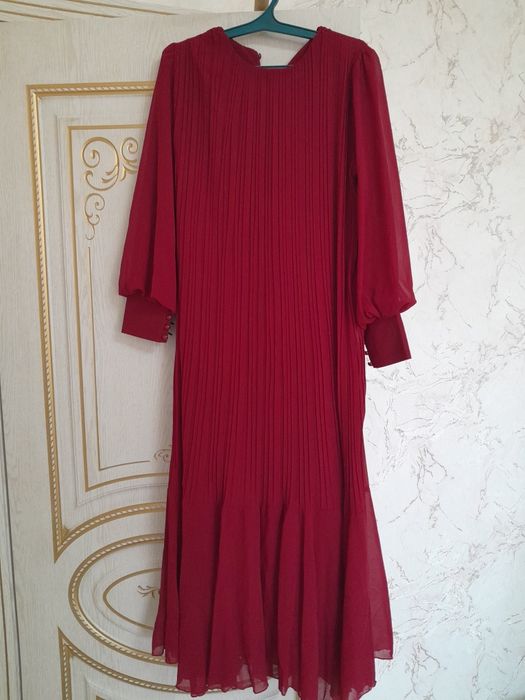 Продам женское платье  9000т