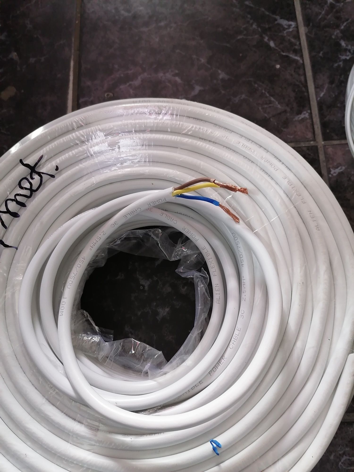 Vând cablu electric de 3x2.5mm