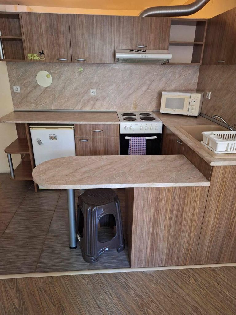 Дава се под наем Двустаен апартамент в Пловдив, Кършияка - 60 кв.м за 300 € - Снимка #1
