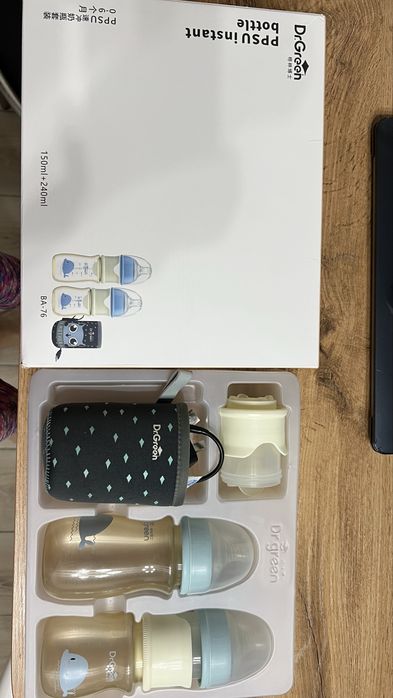 Продам бутылки с отсеком для смеси