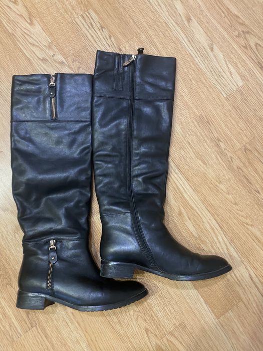 Продам кожанные женские сапоги! Размер 37-38.