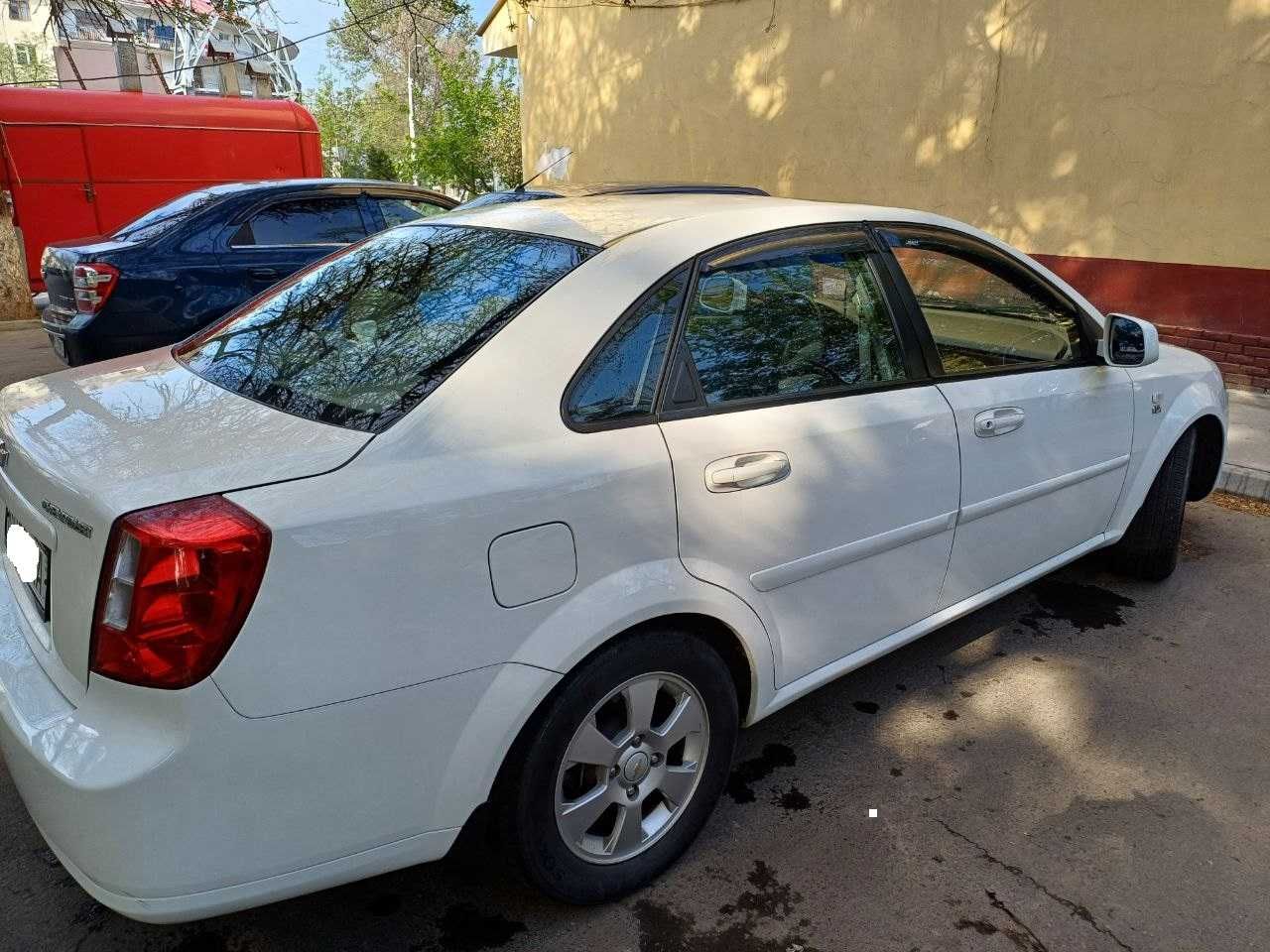 Продается Chevrolet Lacetti 3 позиция