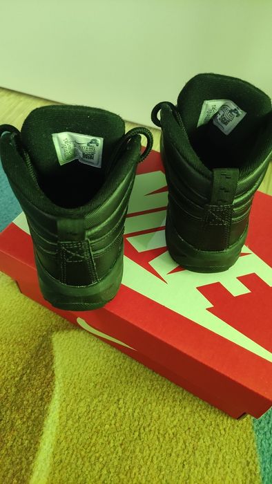 Маратонки Nike manual LTR