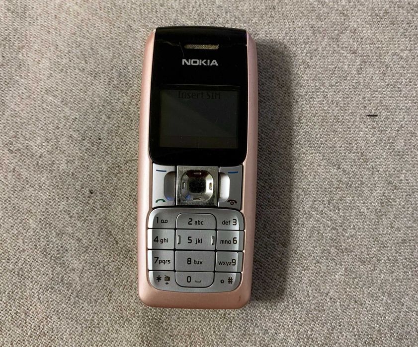 Telefon mobil Nokia 2310 - functional fara incarcator - blocat retea