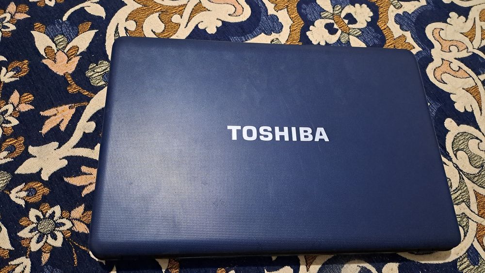 Продам ноутбук Toshibo c660-1wt