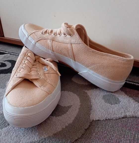 Оригинални дамски кецове Asics