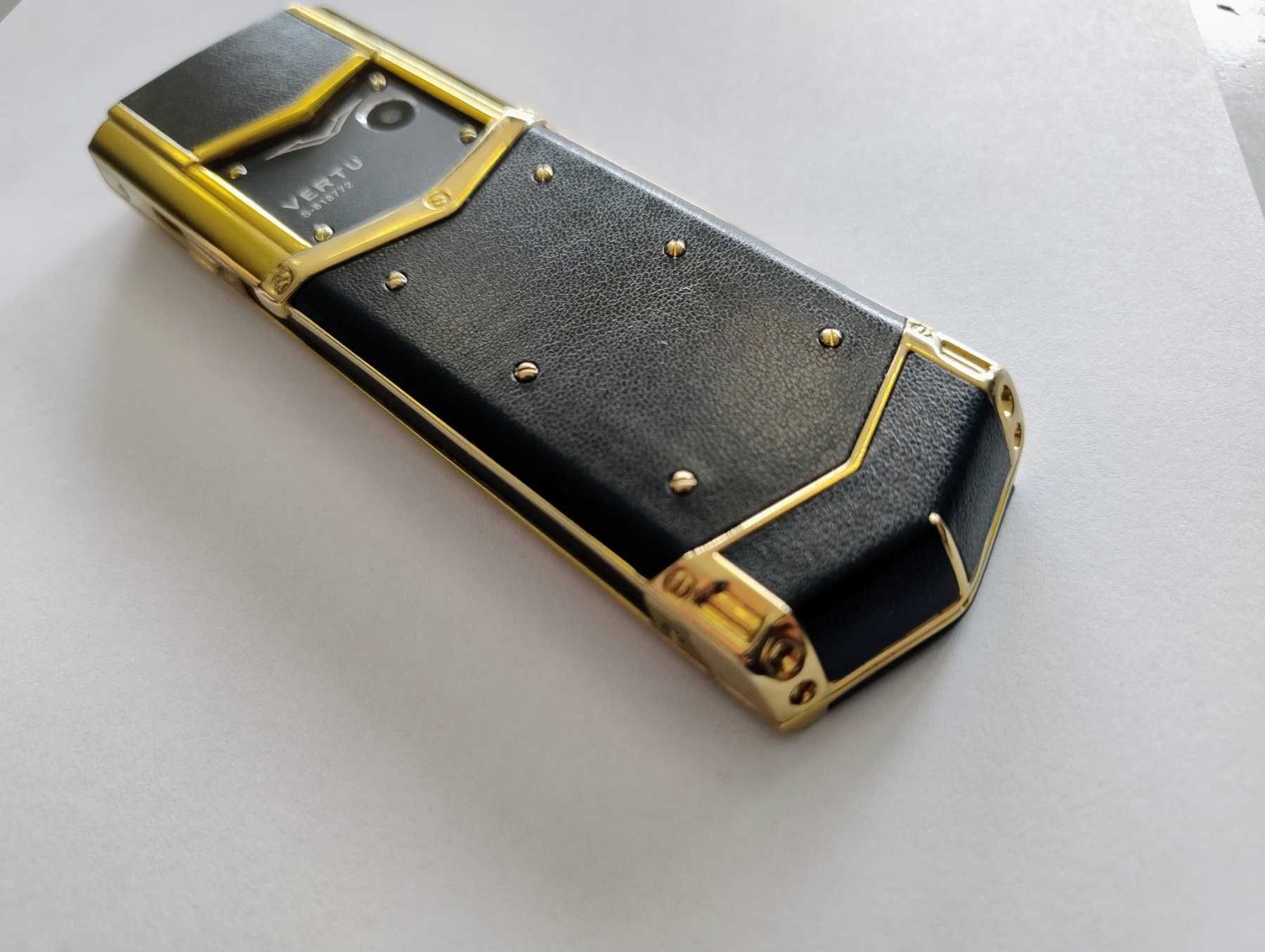 Мобилен телефон VERTU