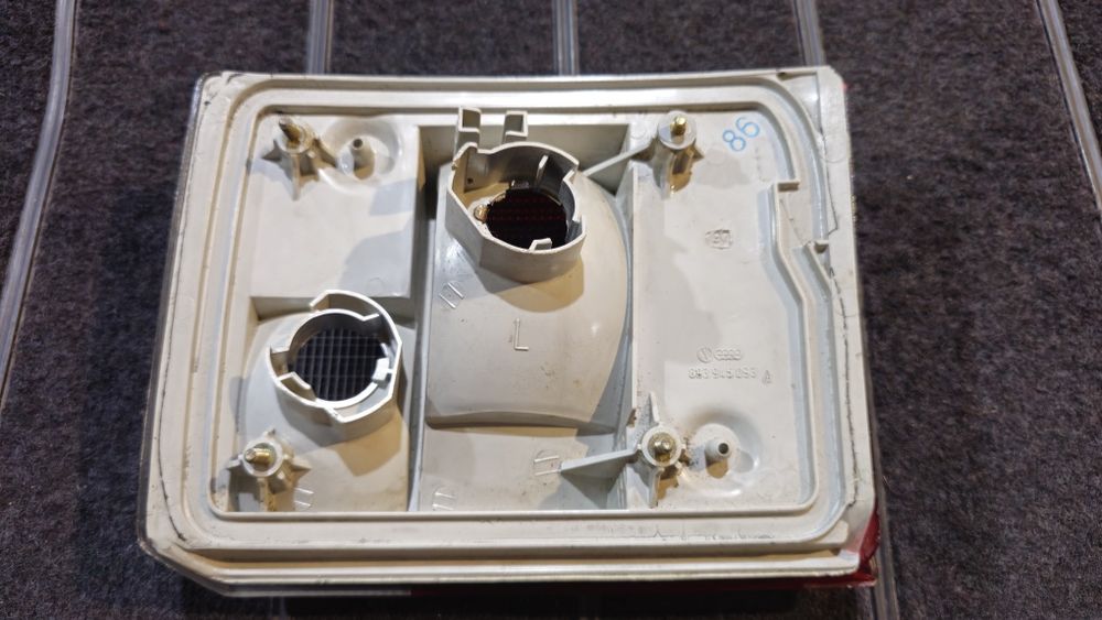 Stop stanga Hella original Audi 80 B3

Stare buna

Pret: 150lei