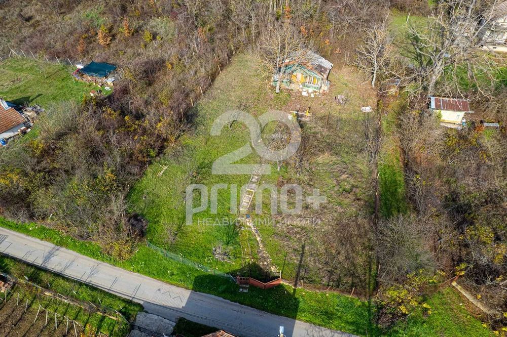 Продава се Парцел в с. Малки чифлик, Област Велико Търново - 600 кв.м за 41 €/кв.м - Снимка #1