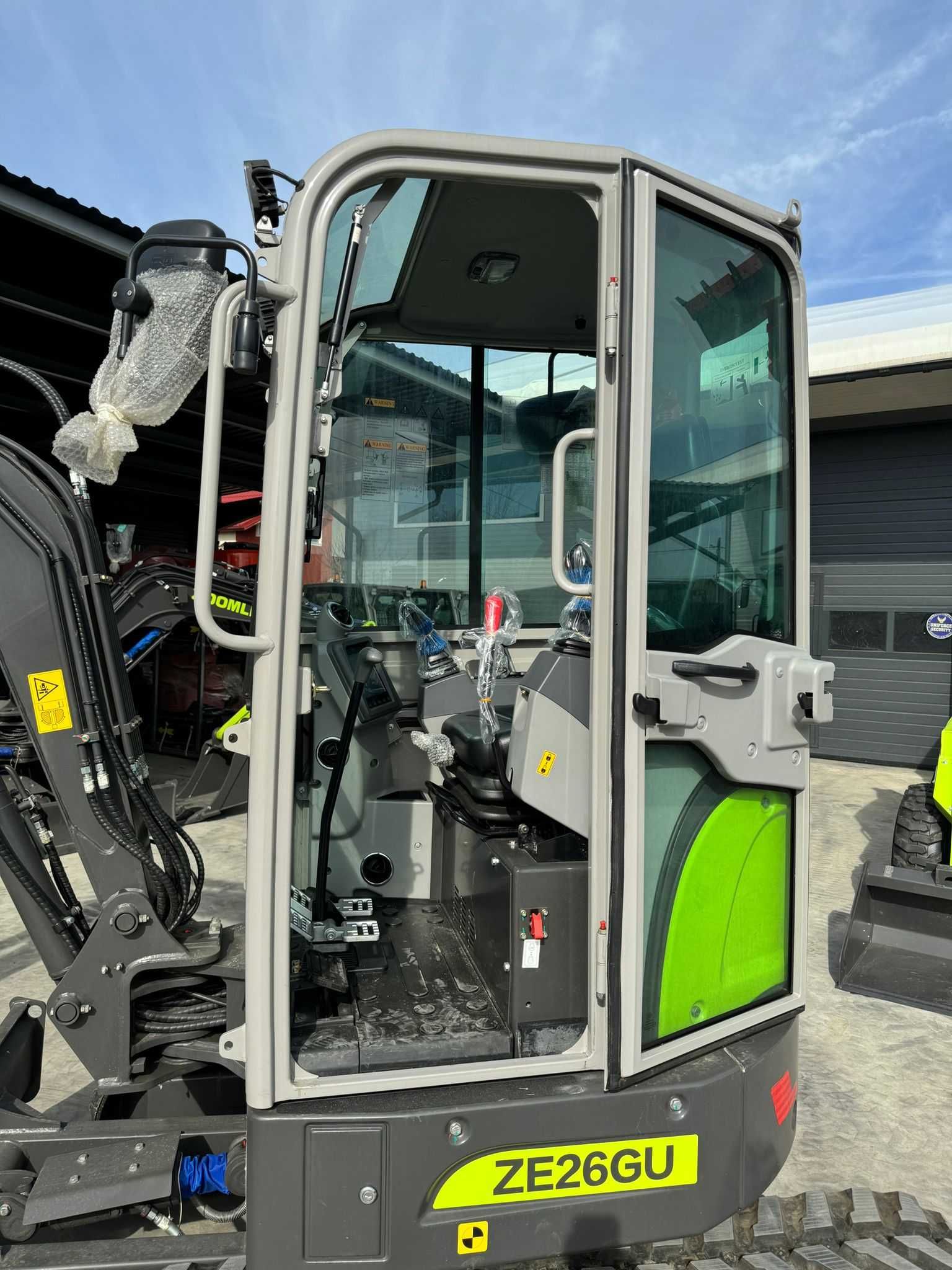 Mini Excavator 2,8t NOU ZOOMLION Premium  Garantie 5 Ani Stage V STOC