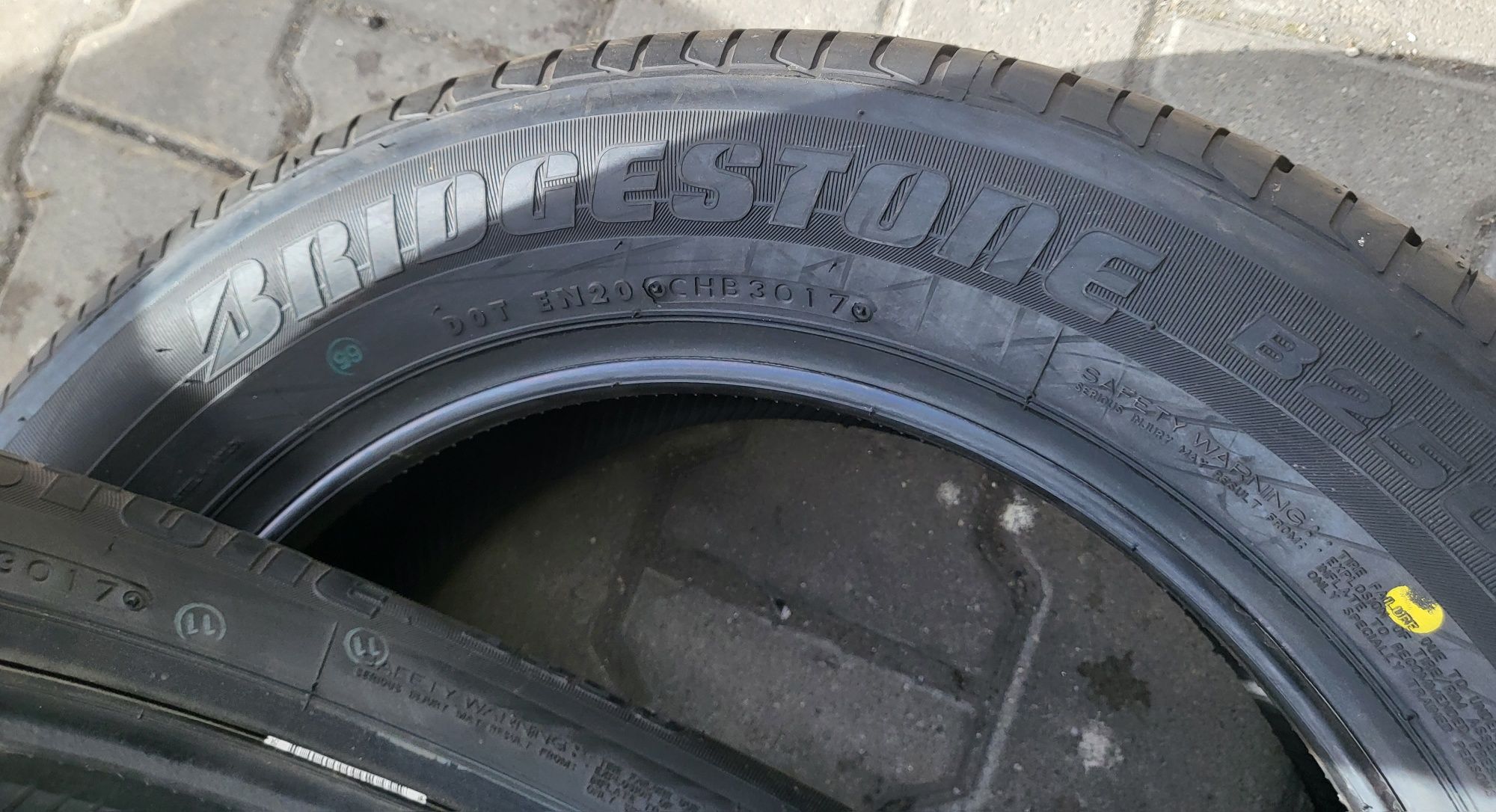 Anvelope turism vara noi Bridgestone 205 60 16