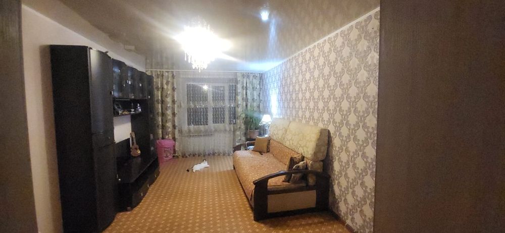 Срочно !Продаётся квартира 19 мкр