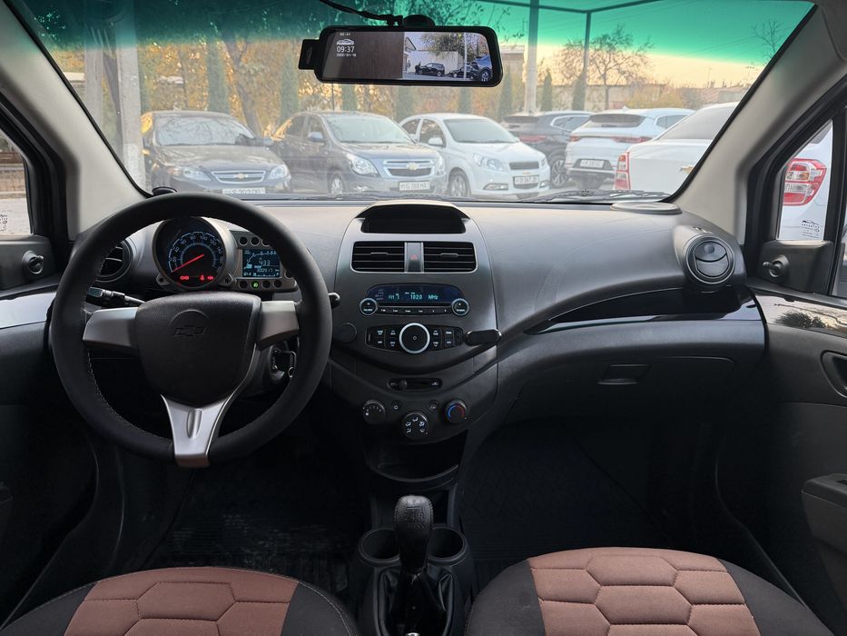 2012-yil 1 li mator 2 ta eshi sepilgan qogan joyi toza