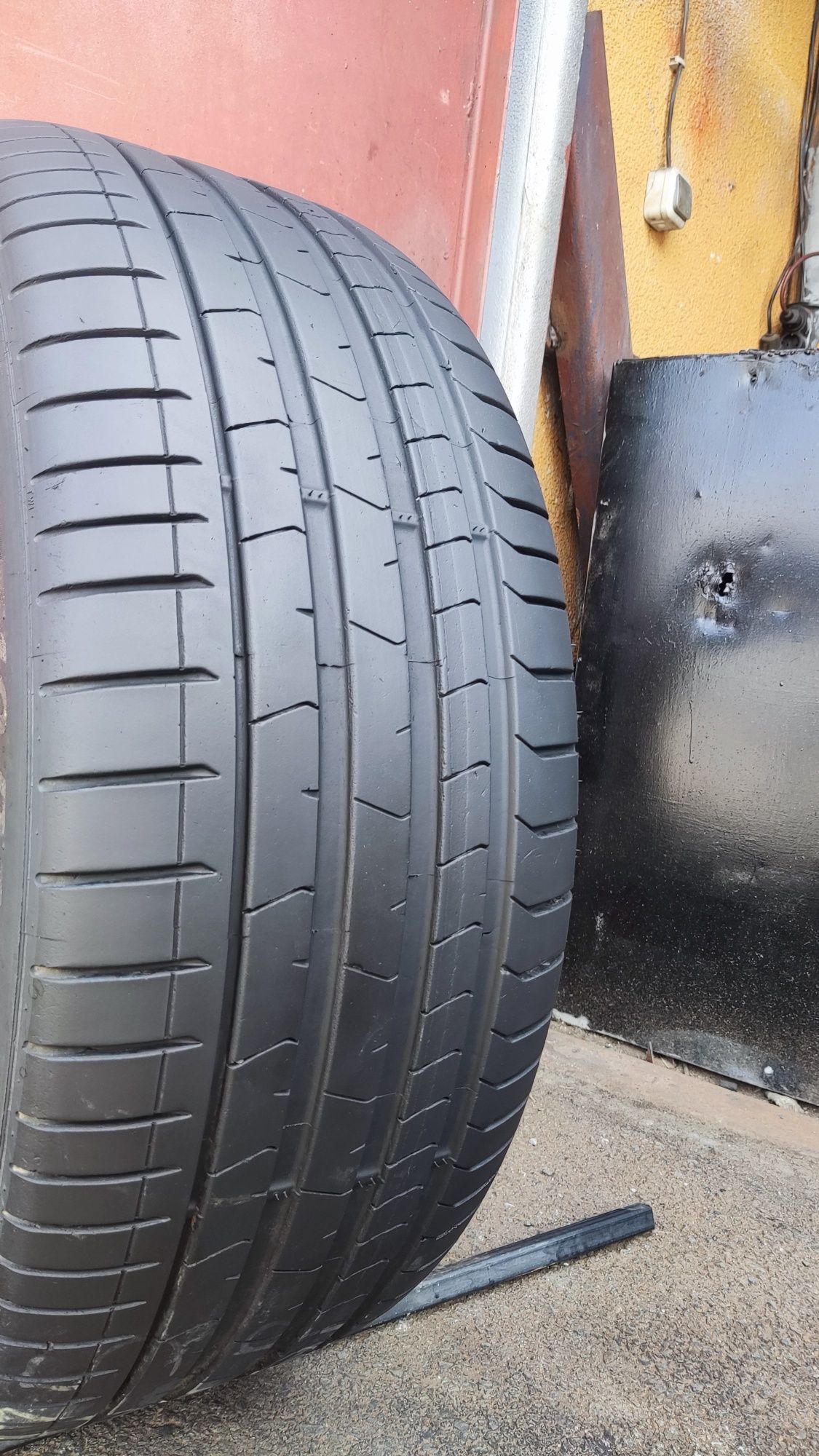 1бр. лятна гума 275/40/22 Pirelli P Zero, PZ4 , XL , runflat 
dot19
7m