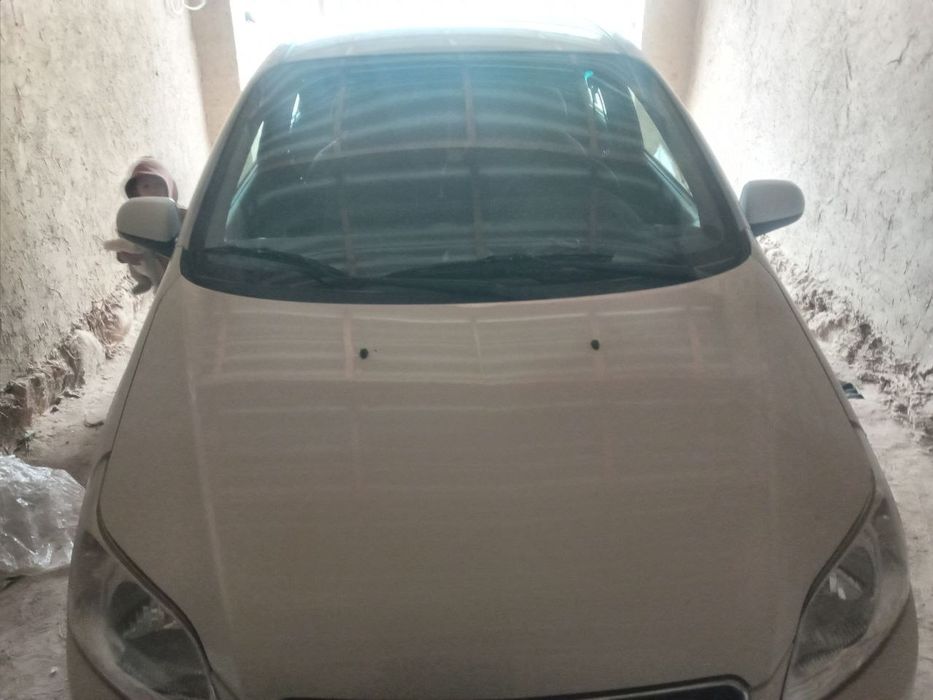 Neksiya 3 bir qo'l idyalniy naqt sotiladi oladiganlar tel qilsin