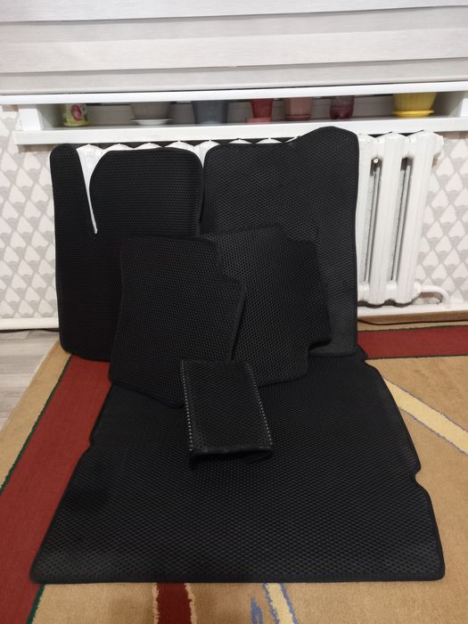Продам новые ЭВА полки на машину GAC GS3, чёрного цвета