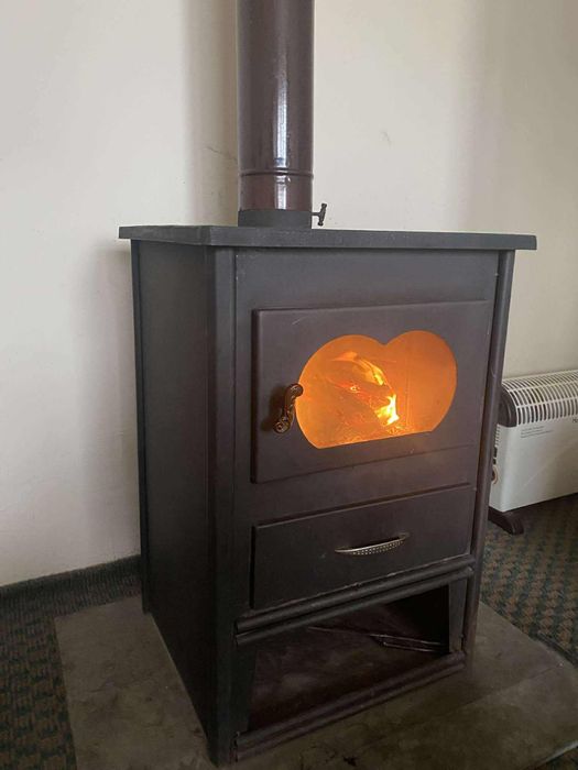 Камина на дърва и въглища