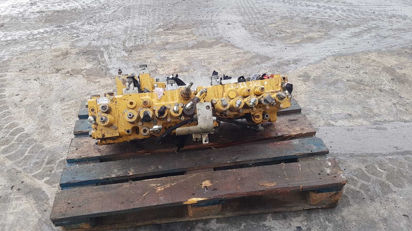 Distribuitor hidraulic Caterpillar 259-7424 Cat 323D,324D ,325D