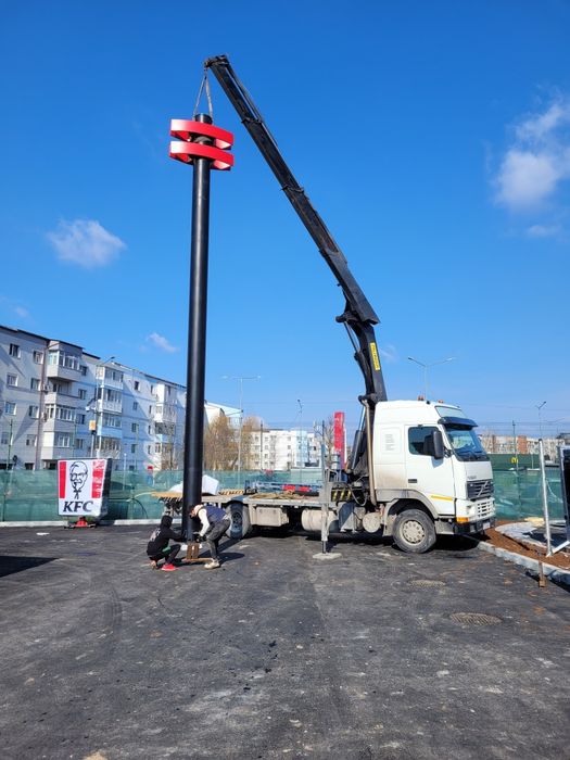 Inchiriez camion cu macara