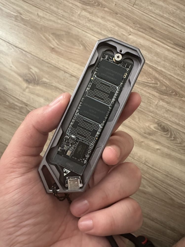 SSD с железой защитой