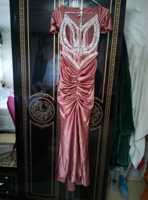 Rochii de nașă elegante