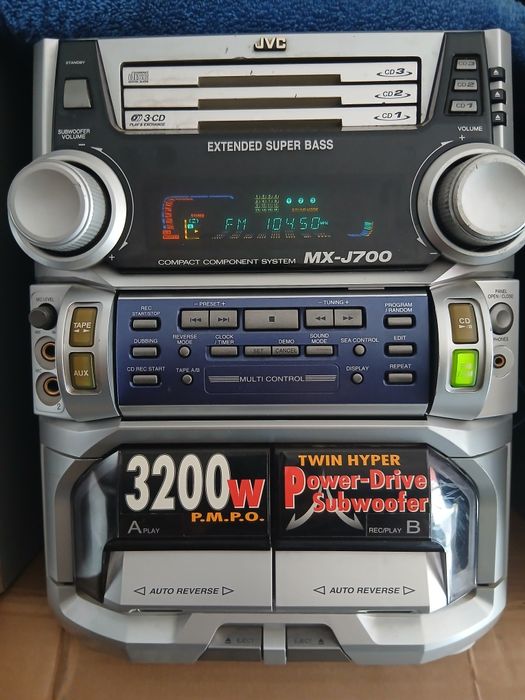 Продам музыкальный центр JVC