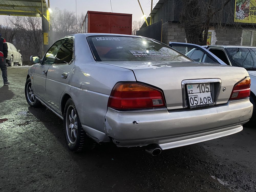 Продам Nissan Laurel c35