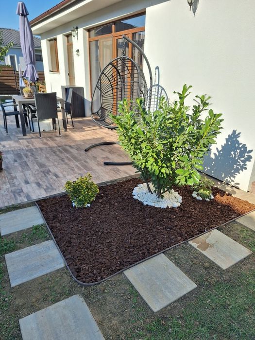 Servicii intreținere spații verzi(tuns gazon,scarificare)