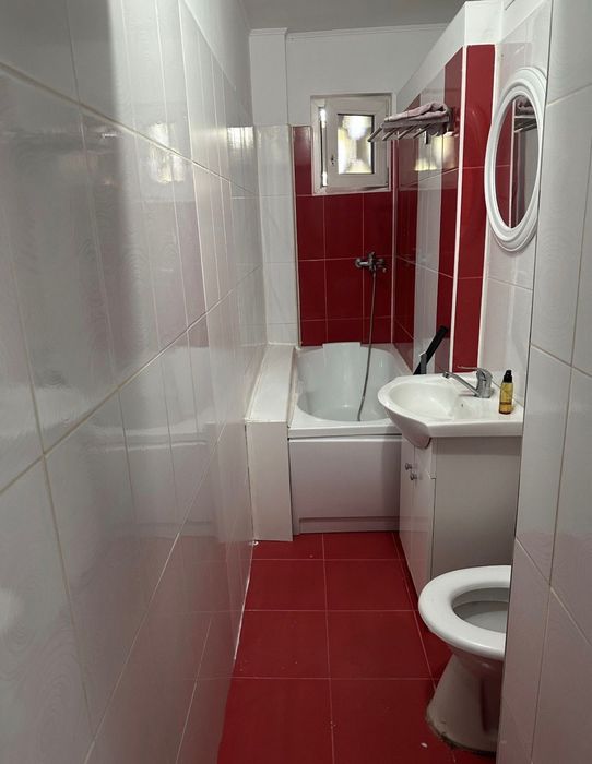 Inchiriez apartament Okazie!