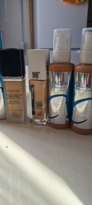 Продаются Тональные средства