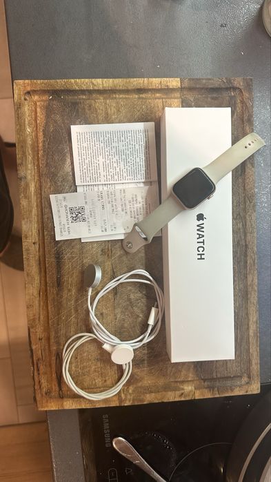 Продавам Apple Woch SE 1 - 44мм за части