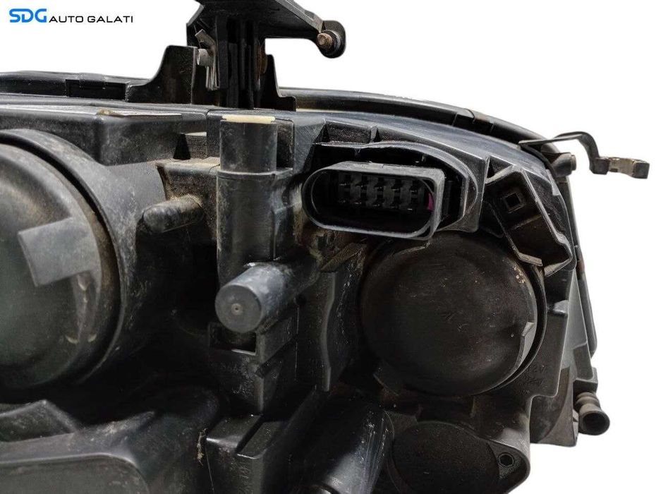 Far Stanga Audi A4 B8 2008 - 2012 Cod 8K0941003A [LR0836]