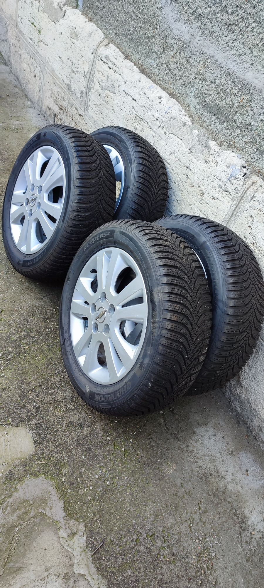 Set 4 jante aliaj Opel Astra H.  Set cauciucuri de iarnă 205/55R16