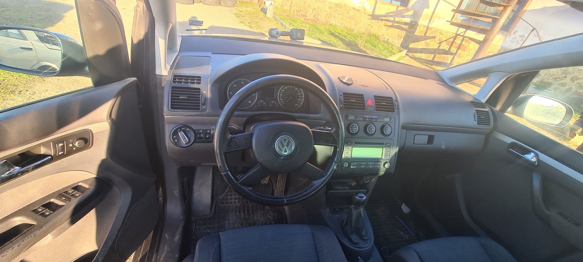 Volkswagen Touran (2.0TDI 140hp 6ск.) На части