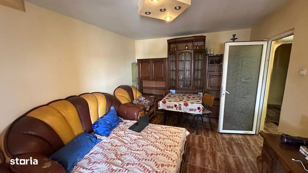 Apartament 3 camere zona Casa de Cultura