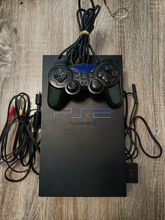 PlayStation 2 – Stare excelentă, complet echipat