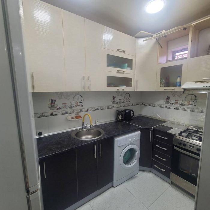 Kvartira sotiladi Shayxontoxur tumani Tinchlik 1/4/9/ 53m²
