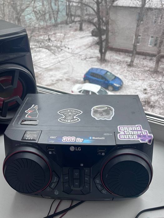 продам колонки LG CK43