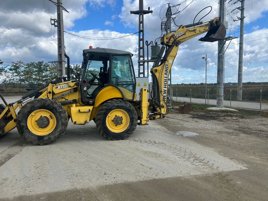 Buldoexcavator new holland B 115 B