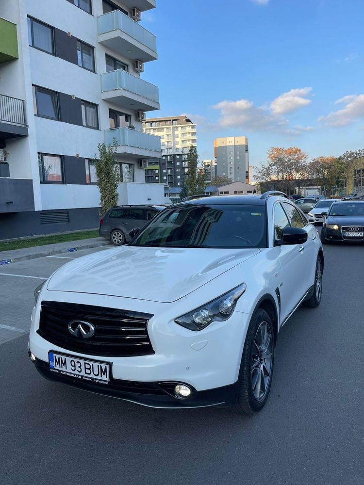 Infiniti XQ70S Alb Perlat